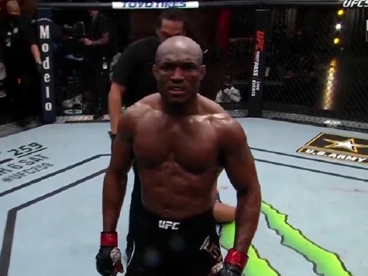 Vídeo: com jab potente e ground and pound, assista ao nocaute sobre Durinho que manteve Kamaru Usman campeão meio-médio do UFC