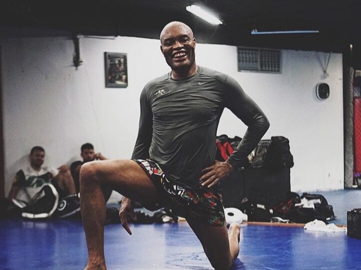 Com luta de Boxe marcada contra ex-campeão mundial, lenda Anderson Silva pretende seguir na modalidade: ‘Não tenho que provar nada’
