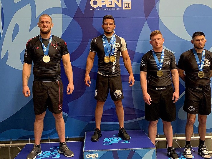 Peso-leve, Esdras vence absoluto No-Gi no Dallas Open e mira ranking da IBJJF até o final do ano: ‘Não vejo a hora de lutar de novo’