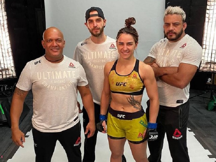 Sem ‘peso nas costas’ após primeira vitória no Ultimate, Norma Dumont analisa combate no UFC Vegas 23: ‘Quero impor o meu jogo’