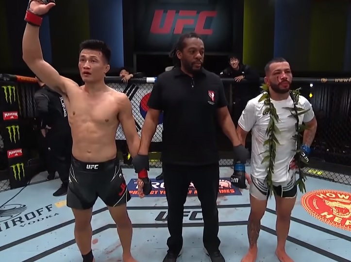 Zumbi Coreano bate Dan Ige no main event do UFC Vegas 29; brasileiros Blindado e Jandiroba triunfam