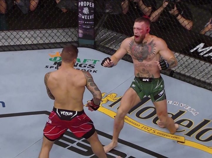 Vídeo: veja como foi a grave fratura de McGregor no UFC 264; irlandês passa por cirurgia neste domingo (11)
