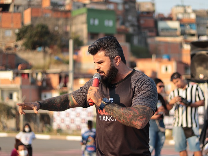 Inspirado no Jiu-Jitsu, empreendedor Marcelo Bianchini promove ação social para motivar famílias de baixa renda