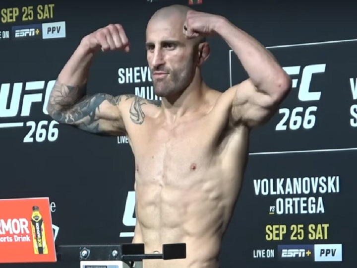 Disputas de título do UFC 266 são confirmadas em pesagem; Nick Diaz volta após seis anos