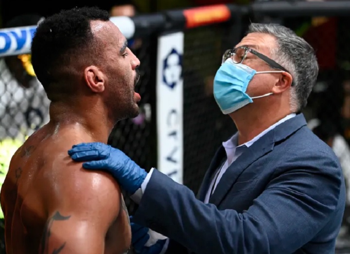 Imagem forte: atleta tem dentes totalmente destruídos após derrota no UFC Vegas 37; veja