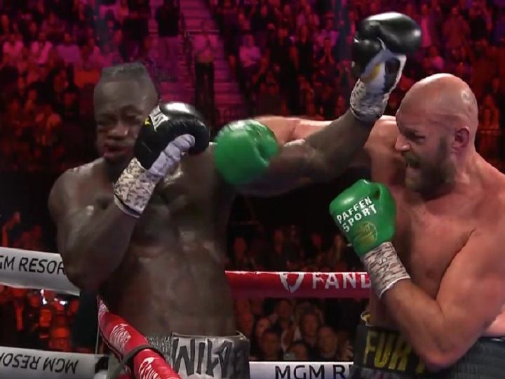 Em duelo eletrizante, Tyson Fury nocauteia Deontay Wilder e mantém cinturão da WBC