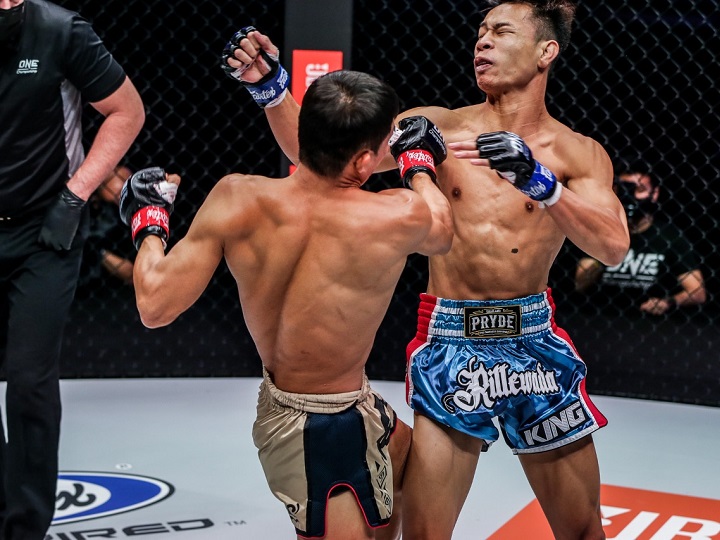 Luta que vale vaga em disputa de título no Muay Thai é destaque no ‘RedeTV! Extreme Fighting’ desta sexta-feira (26)
