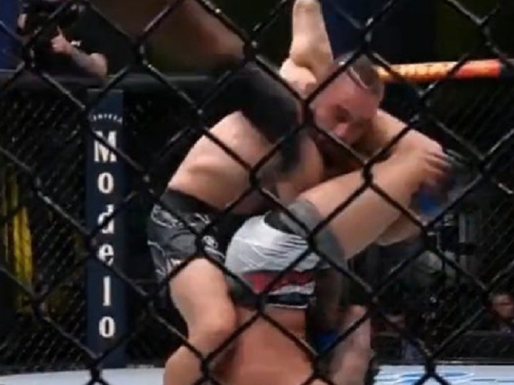 Luta de brasileiro no UFC Vegas 46 causa polêmica após suposta desistência; assista e opine