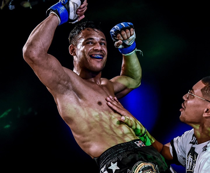 Focado em disputa de título, Leonardo Buakaw mira luta no SFT 33: ‘Vai ser incrível’