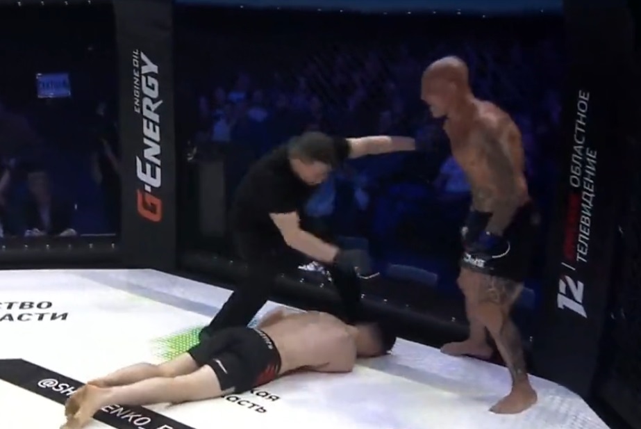 Brasileiro brilha em evento de MMA na Rússia e aplica nocaute espetacular; veja o vídeo