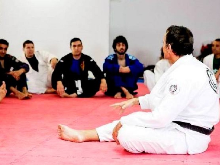 Coluna da Arte Suave: dicas essenciais aos faixas branca de Jiu-Jitsu em treinos com os graduados
