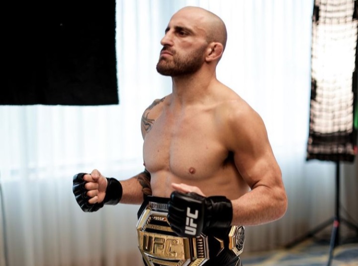 Alexander Volkanovski vem se consolidando na história da categoria peso-pena do UFC (Foto: Reprodução/Instagram)