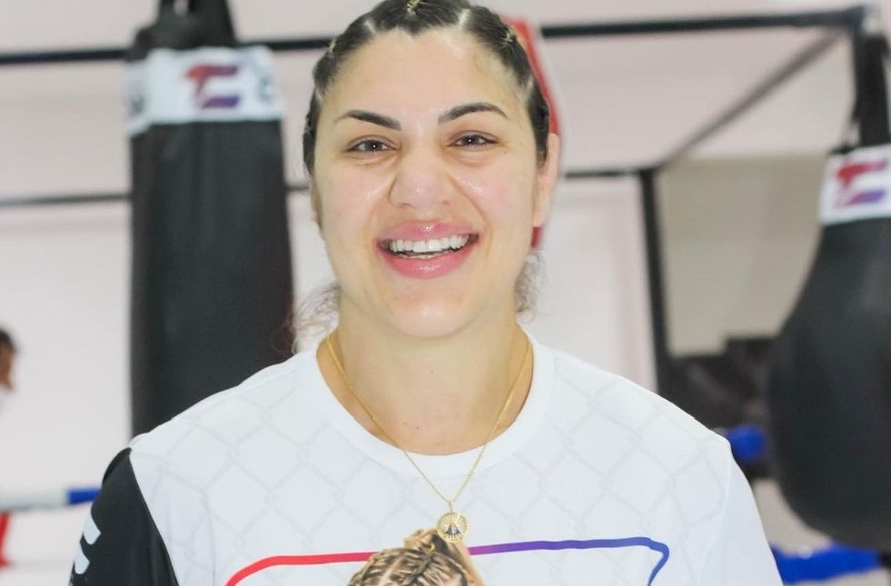 Bethe Correia descarta retorno ao MMA, mas abre caminho para o Boxe: ‘Quero competir’