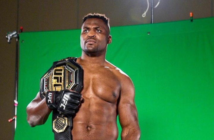 Francis Ngannou está focado em duelo contra Tyson Fury no Boxe (Foto: Reprodução/Instagram)