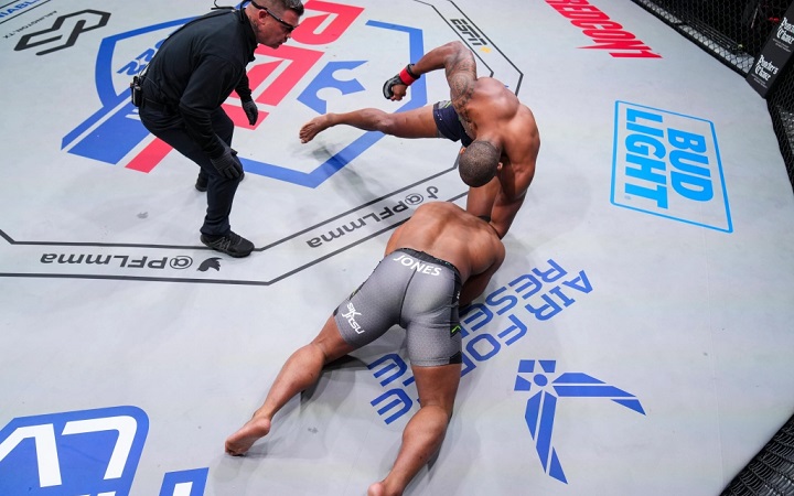 PFL MMA #02: Renan Problema aplica golpes brutais, nocauteia adversário e quebra recorde; assista