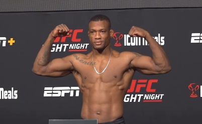 UFC Vegas 55: brasileiro fica 18kg mais leve que adversário no peso-pesado; confira