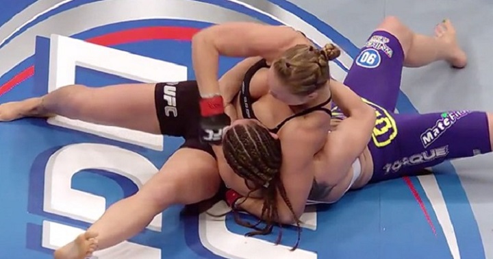 #TBT: relembre quando Ronda Rousey precisou de apenas 16 segundos para vencer adversária no UFC 175