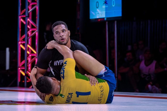 Isaque Bahiense venceu Mica na principal superluta do BJJ Stars 9 (Foto Dai Bueno)