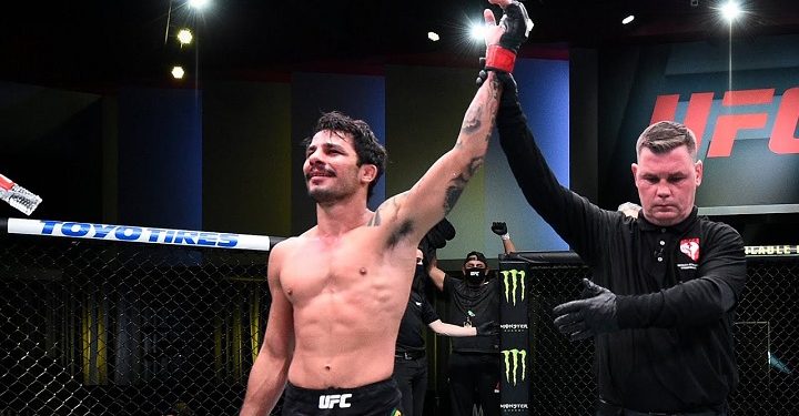 Alexandre Pantoja será o reserva imediato na disputa de cinturão peso-mosca entre Deiveson Figueiredo e Moreno no UFC 283 (Foto: Divulgação/UFC)