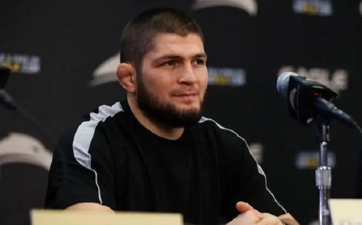 Cormier revela que Khabib recusou ‘maior bolsa da história do MMA’ para retornar ao UFC; saiba