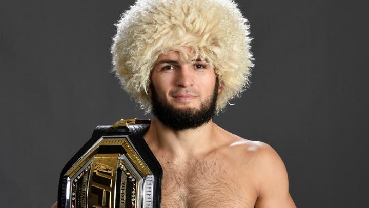 Lutador revela que Khabib e seu time deixaram a Rússia um dia