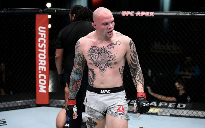 Anthony Smith revelou que será o lutador reserva da disputa de título entre Glover e Hill no UFC 283, no Rio (Foto: Divulgação/UFC)