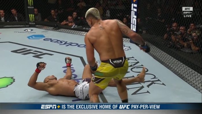 Vídeo: com soco na ponta do queixo, estreante Brunno Hulk nocauteia Gregory Rodrigues no UFC Rio