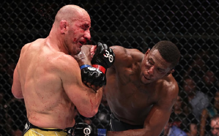 Glover Teixeira e Jamahal Hill receberam seis meses de suspensão médica após o UFC 283 (Foto: Buda Mendes/Zuffa LLC)