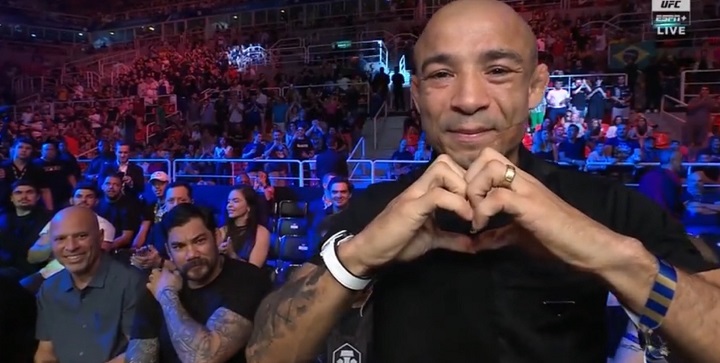 José Aldo é introduzido ao Hall da Fama do UFC e revela o momento mais marcante da carreira; saiba