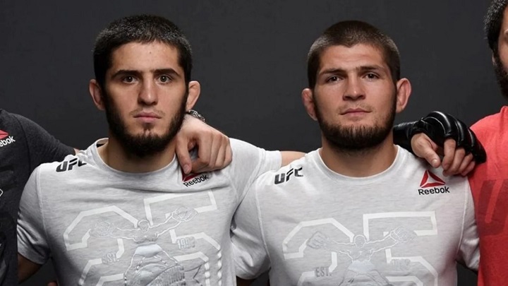 Khabib vem ajudando Islam Makhachev na preparação para o UFC 294 (Foto: Reprodução/UFC)