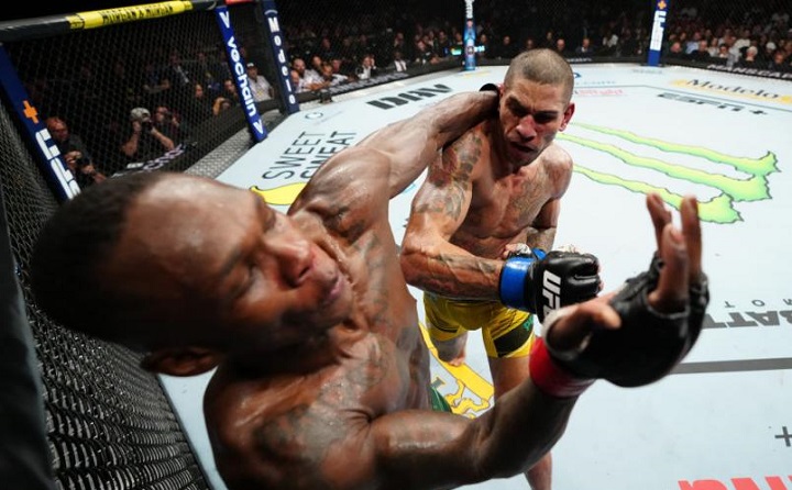 Alex Poatan e Israel Adesanya vão voltar a se enfrentar no UFC 287, em abril (Foto: Divulgação/UFC)