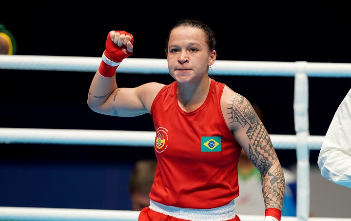 Beatriz Ferreira foi uma das brasileiras a assegurar vaga nas semifinais do Mundial de Boxe feminino (Foto: Rodolfo Vilela/Ministério da Cidadania)