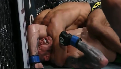 Após quase ser nocauteado, Rodolfo Vieira usa Jiu-Jitsu para finalizar oponente no UFC Vegas 72; assista