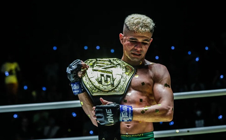 Campeão peso-galo do ONE Championship, Fabrício Andrade revelou história em bar na Tailândia (Foto: Divulgação/ONE)