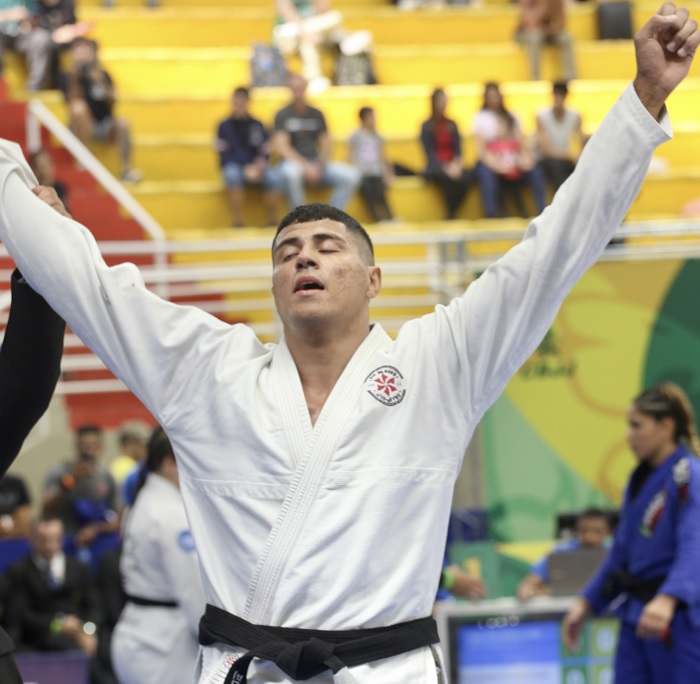 Atual campeão mundial, cearense Victor Hugo conquista título brasileiro de  jiu-jitsu