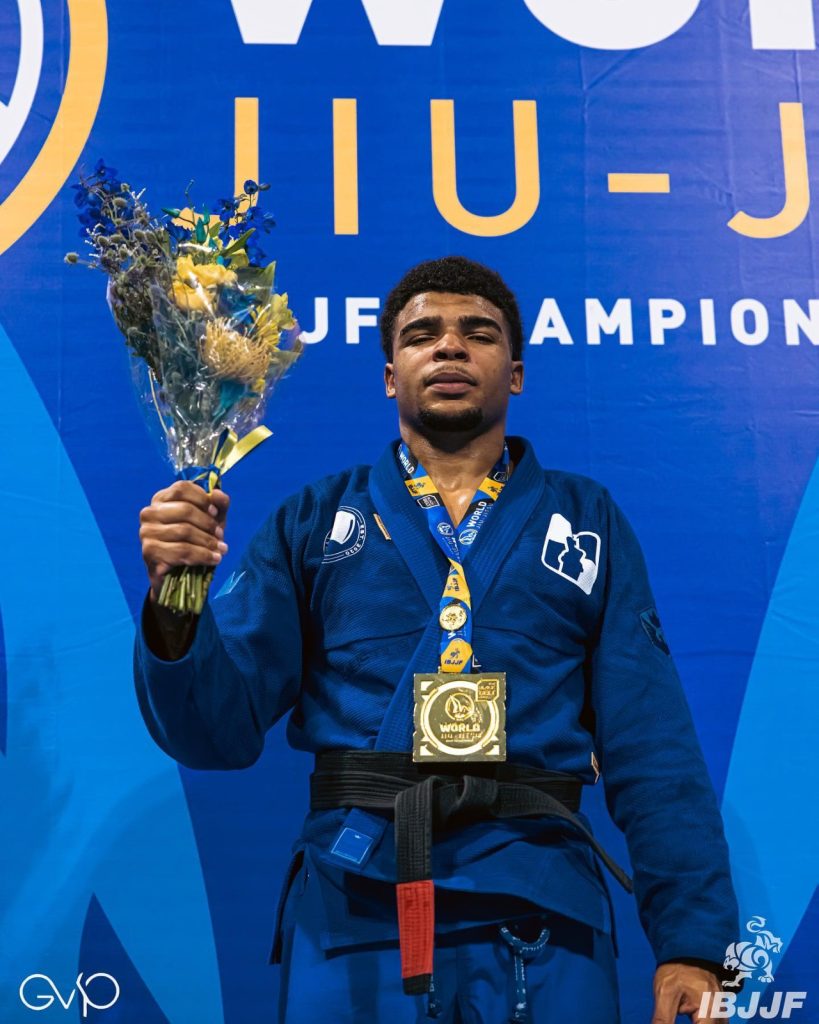 Lutador catarinense vence mundial de Jiu-jitsu na Califórnia