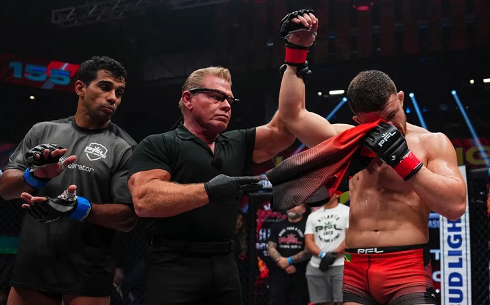 Natan Schulte foi desclassificado de torneio da PFL MMA após luta "abaixo do padrão" contra amigo Raush Manfio (Foto: Divulgação/PFL)