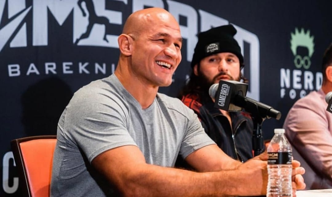 Livre da USADA, Cigano explica uso de vitaminas e suplementos: 'Não tem problema em usar tudo' 1 O duelo entre os pesos-pesados Junior Cigano e Fabrício Werdum será realizado no dia 8 de setembro, em Jacksonville, na Flórida (EUA), no MMA sem luvas (Foto: Reprodução/Instagram)