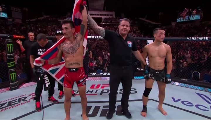 UFC Singapura: Max Holloway nocauteia e aposenta ‘Zumbi Coreano’ em luta eletrizante