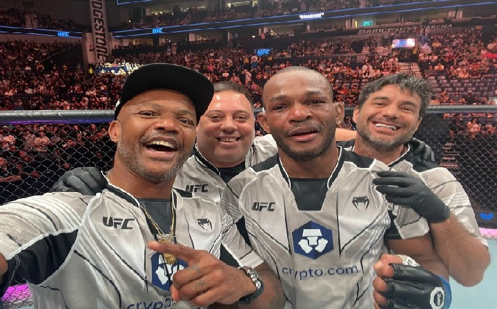 Carlston Harris celebrou importante vitória conquistada no card do UFC Nashville (Foto: Arquivo Pessoal)