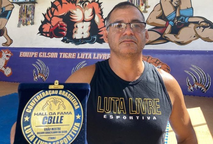 Gilson Tigre foi homenageado pela CBLLE (Foto divulgação)