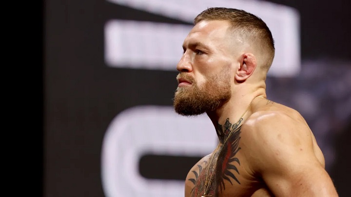 Presidente do UFC, Dana White afirmou que Conor McGregor só deve retornar em 2024 (Foto: Divulgação/UFC)
