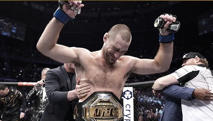 Sean Strickland conquista o título de peso médio do UFC