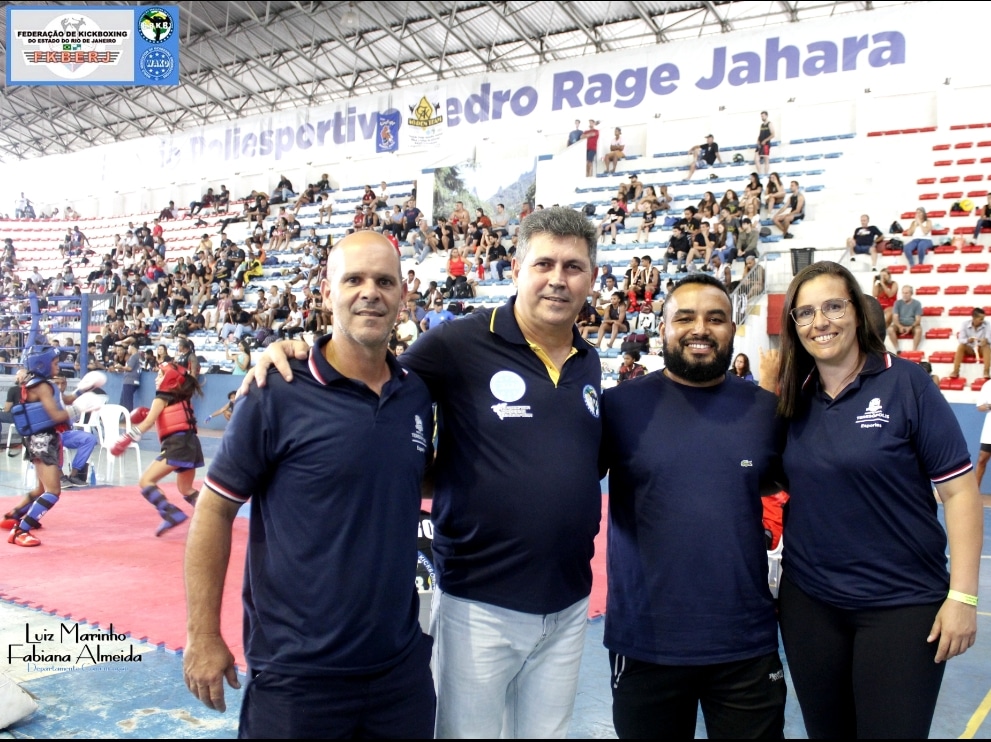 Capitulino Gomes (segundo da esquerda para a direita) é um dos grandes representantes do Kickboxing (Foto divulgação)
