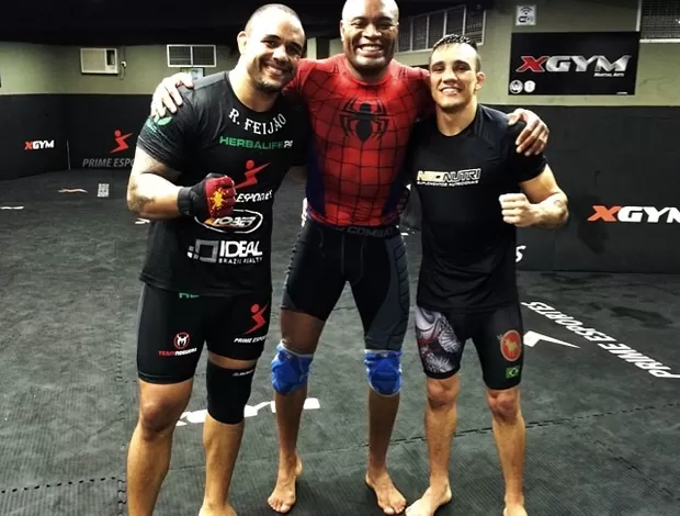 Anderson Silva surpreende ao revelar a origem do apelido ‘Spider’: ‘Podia ter dado merd*’