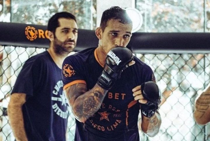 Treinador de Charles do Bronx expõe bastidores do UFC e diz: ‘Estamos nas mãos do Makhachev’