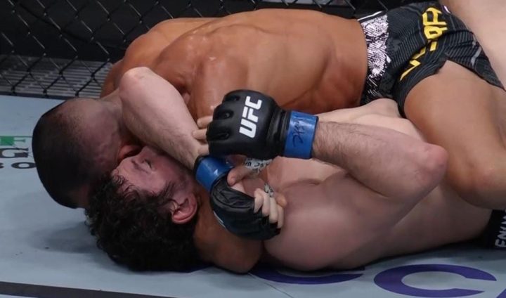 Rodolfo Vieira finaliza no UFC Vegas 86, mas adversário reclama; veja e opine