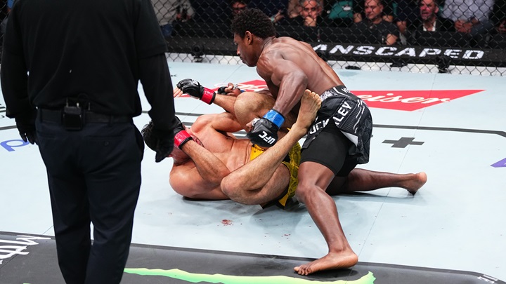 Joaquin Buckley nocauteou o brasileiro Vicente Luque no co-main event do UFC Atlantic City (Foto: Divulgação/UFC)