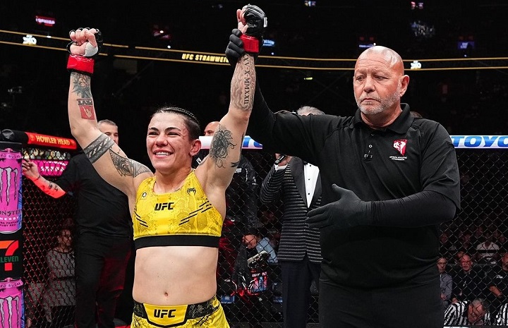 Bate-Estaca analisa vitória sobre Marina no UFC 300: ‘Tem que bater mais forte pra me derrubar’