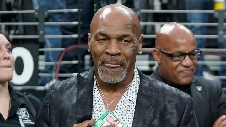 Luta sob risco? Mike Tyson passa por ‘problema médico’ durante voo e causa susto nos fãs; detalhes